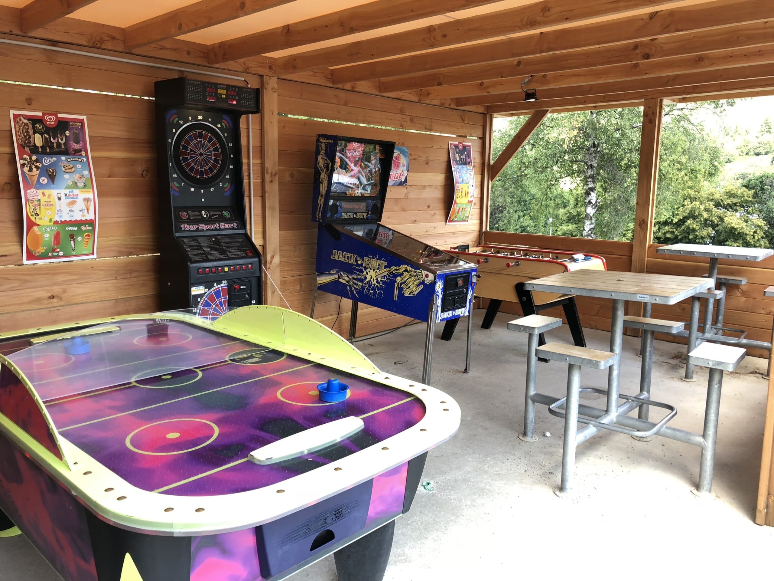 salle de jeu camping lozere